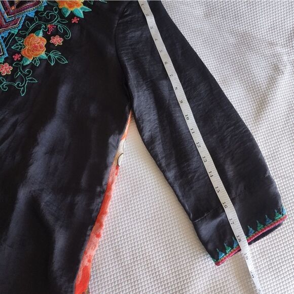John Mark Black Embellished Tunic with Three-Quarter Sleeves Embroidery - Picture 7 of 10